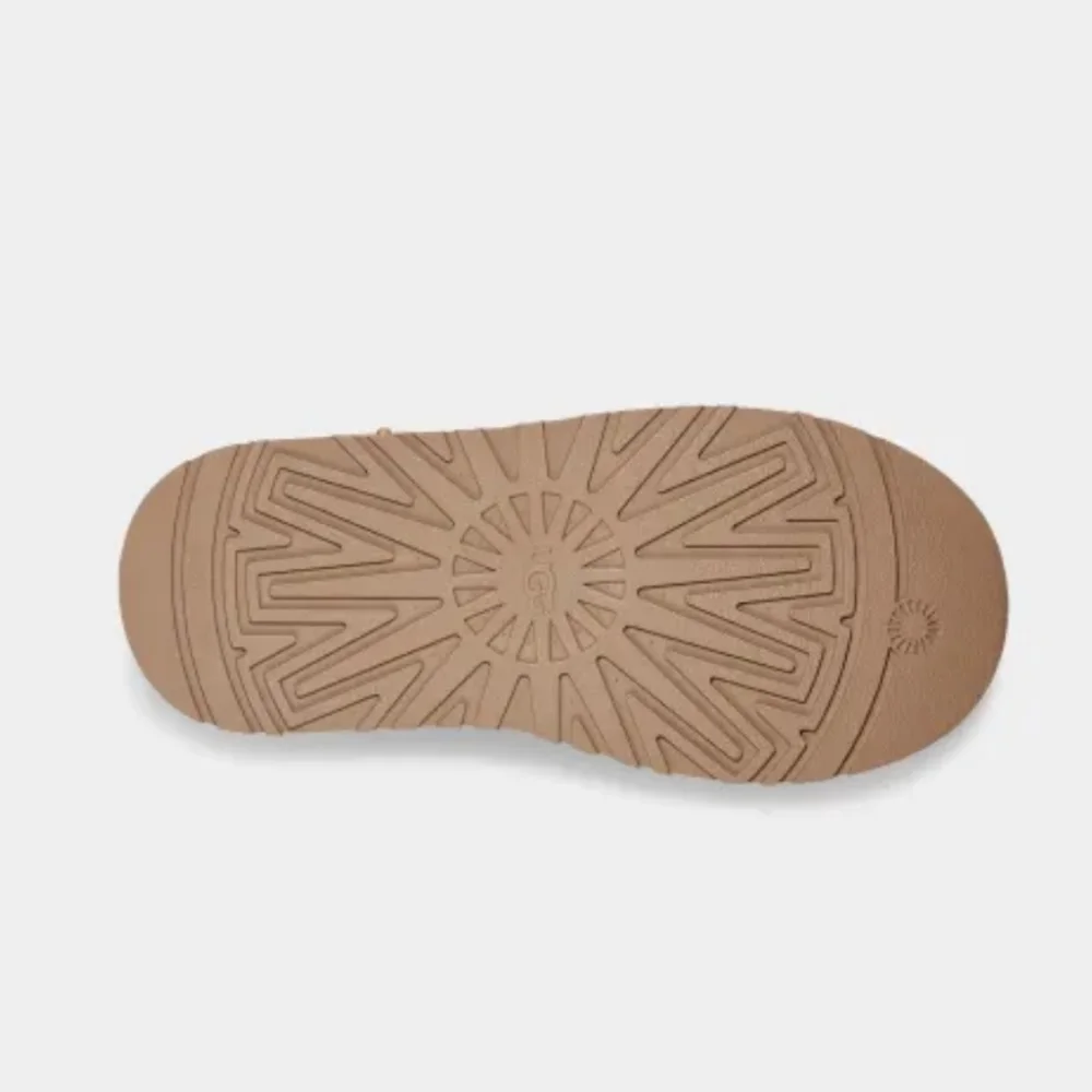 Ugg - Picture 6 of 6